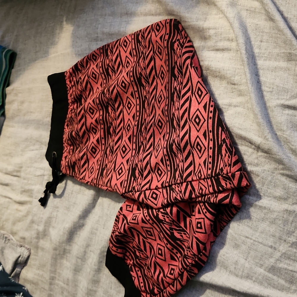 Tribal print capris